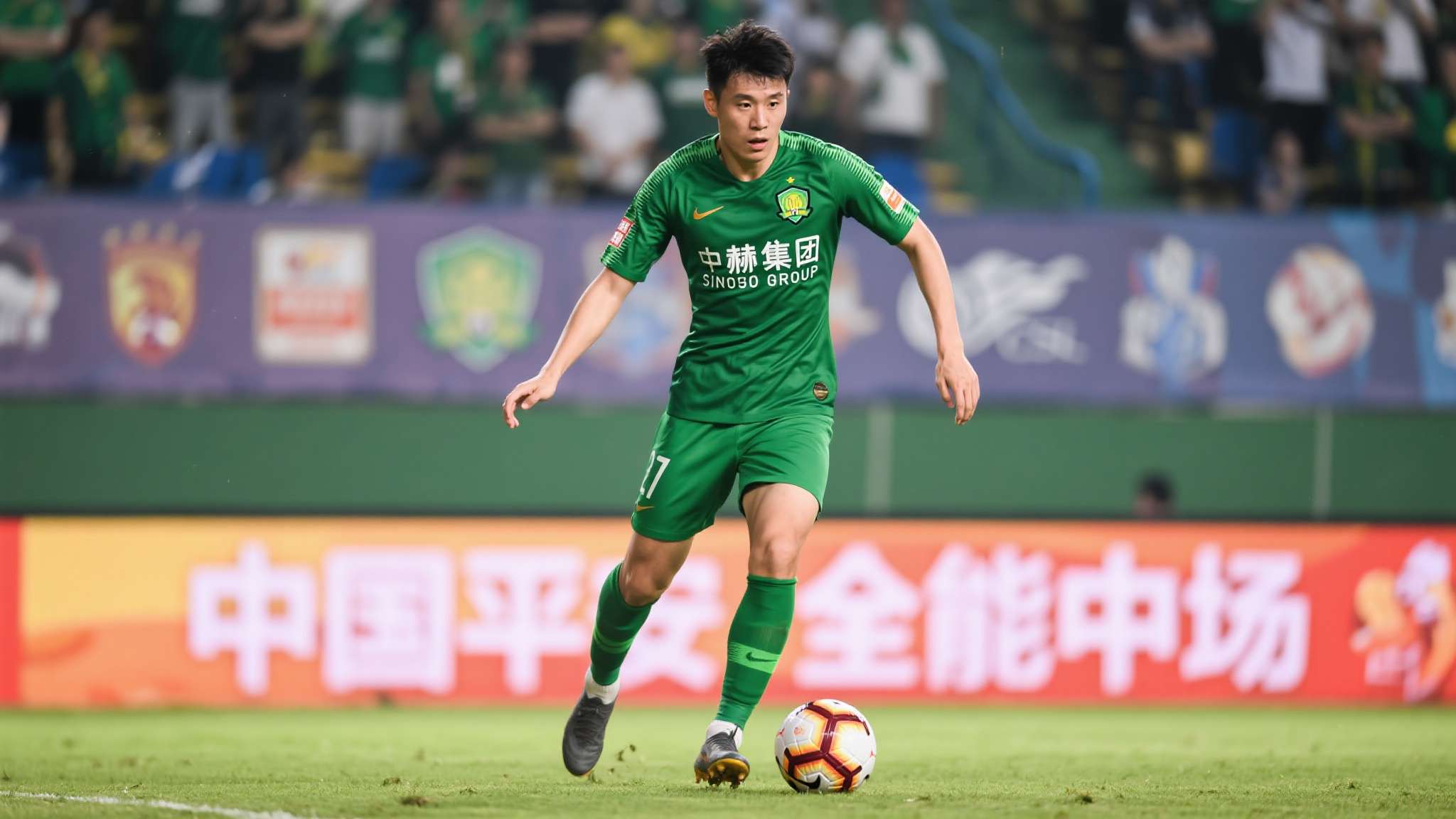 红军中场重炮手,长传调度掌握攻防是哪个球员